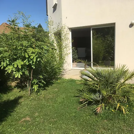 Les Jardins D Isaac Quadruples Nocleg ze śniadaniem *